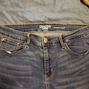 3/$15 Levi's size 12short